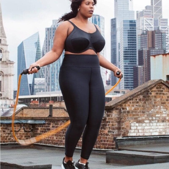 NWT Elomi Energise Black Seamless J Hook Underwire Full Coverage Sports Bra - Picture 2 of 9